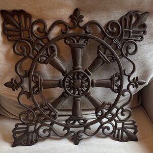 Cast Iron Art Deco Medallion Wall Decor 14” X 14” Wall Art